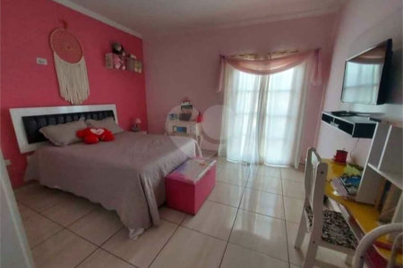 Casa à venda com 4 quartos, sendo 3 suítes,  no Centro, Bom Jesus dos Perdões, SP