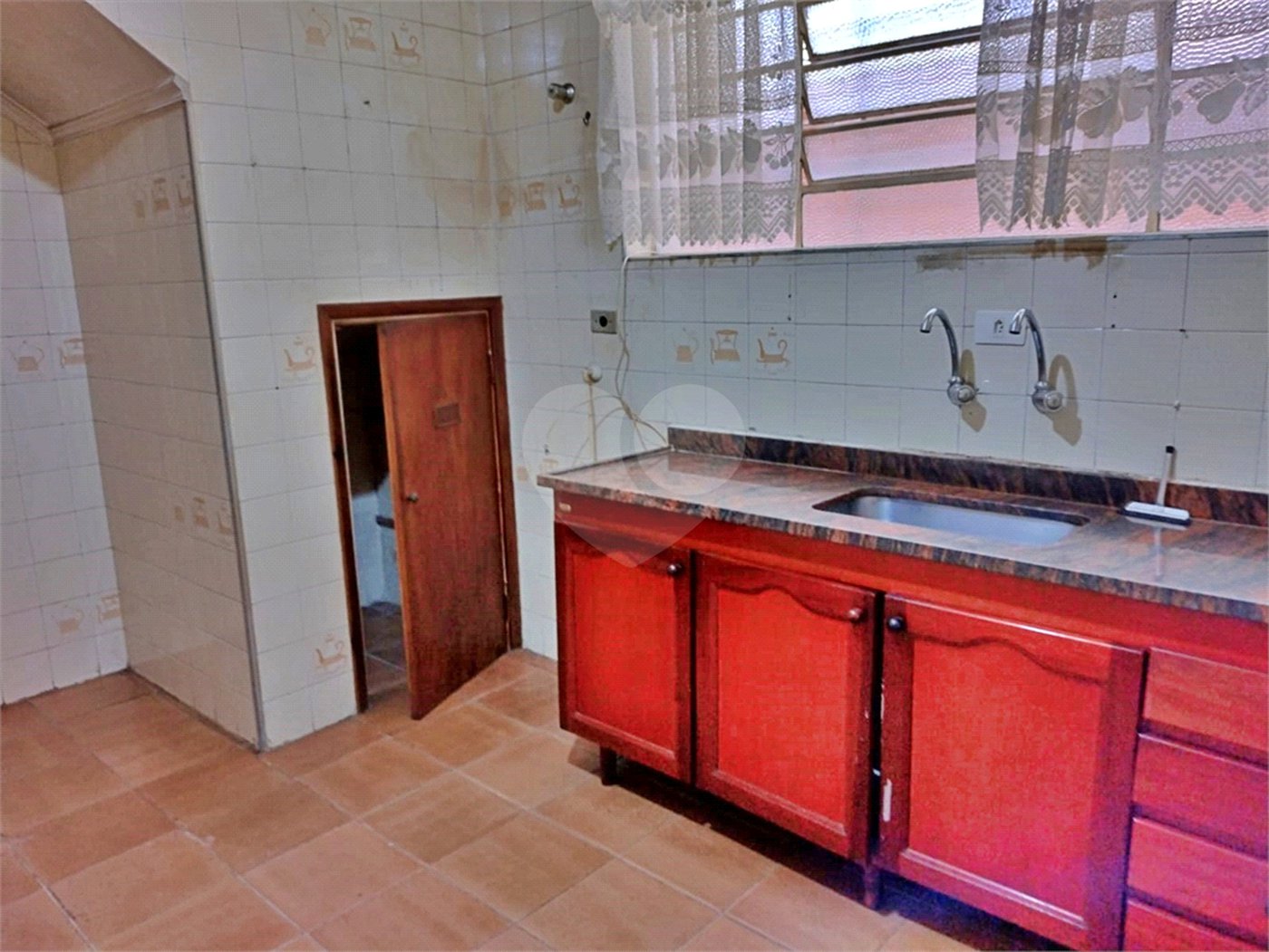 Sobrado à venda com 3 quartos, sendo 1 suíte,  em Parque Colonial, São Paulo, SP