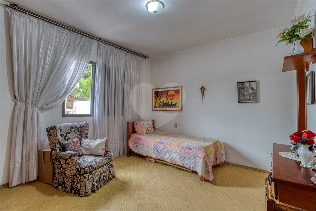 Casa de Vila à venda com 4 quartos, sendo 2 suítes, em Granja Julieta, São Paulo, SP