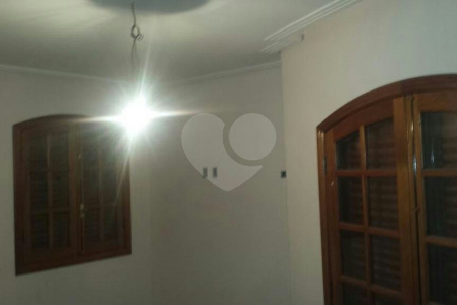 Sobrado à venda com 5 quartos, sendo 3 suítes, em Tremembé, São Paulo, SP