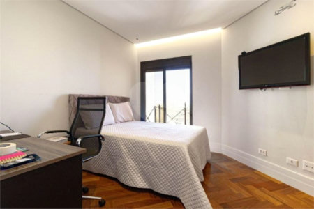 Apartamento à venda com 3 suítes em Jardim Parque Morumbi, São Paulo, SP