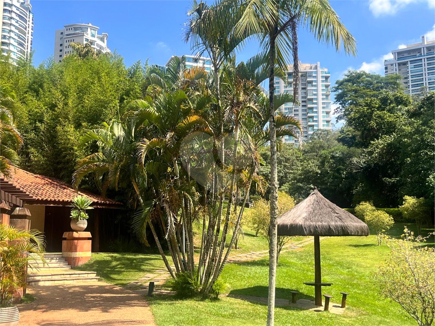 Cobertura à venda ou para alugar com 4 suítes em Jardim Morumbi, São Paulo, SP