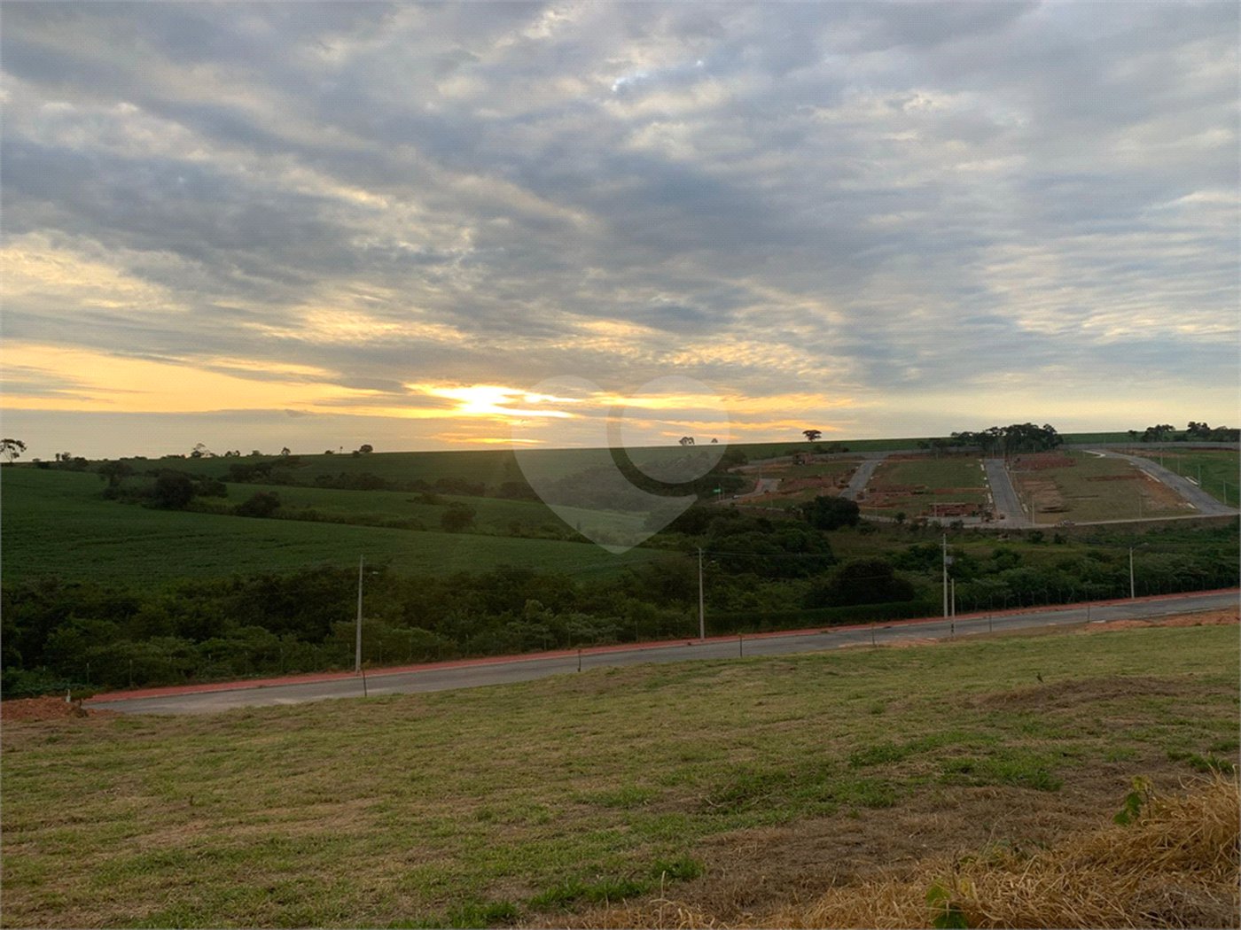 Terreno à venda no condomínio Jardim Residencial Helena Maria, Sorocaba - SP