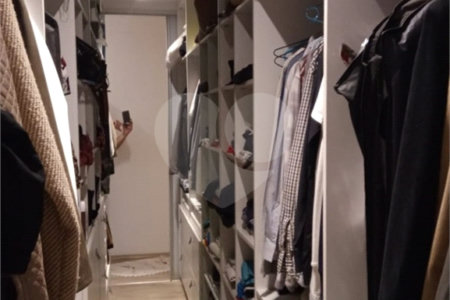 Apartamento à venda com 3 suítes em Vila Suzana, São Paulo, SP