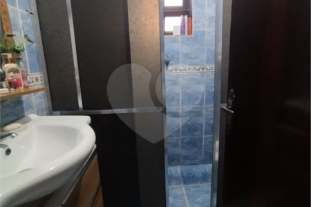 Sobrado à venda com 3 quartos, sendo 1 suíte, em Biritiba, Poá, SP