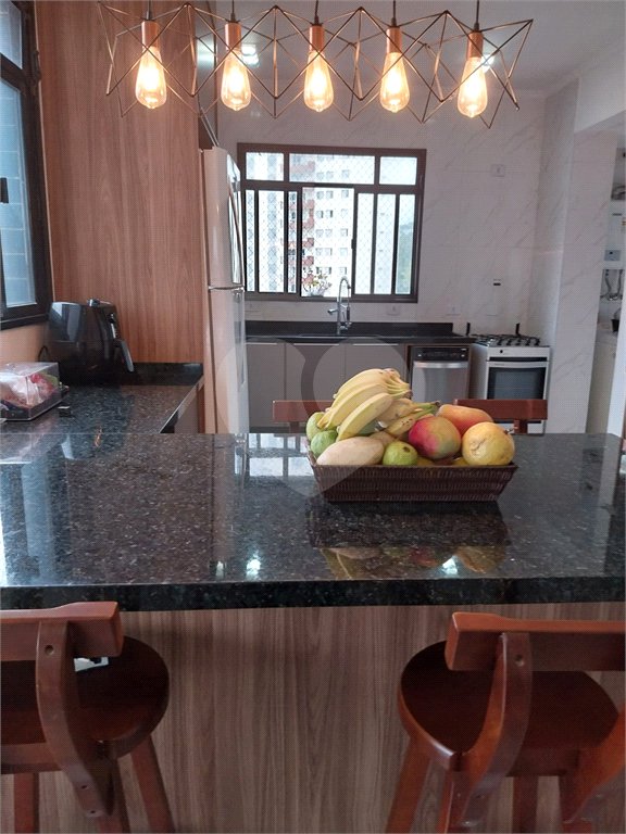 Apartamento à venda com 4 quartos, sendo 1 suíte,  em Vila Ipojuca, São Paulo, SP
