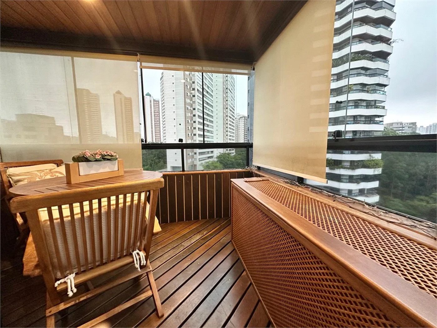 Apartamento à venda com 4 quartos, sendo 3 suítes, em Vila Andrade, São Paulo, SP
