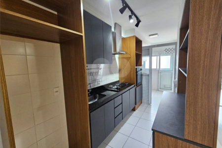 Apartamento à venda com 3 quartos, sendo 1 suíte,  em Vila Santa Catarina, São Paulo, SP