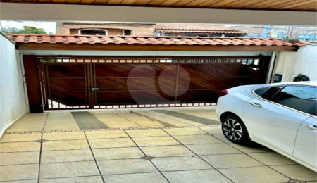 Sobrado à venda com 3 quartos, sendo 1 suíte,  em Jardim Gonçalves, Sorocaba, SP