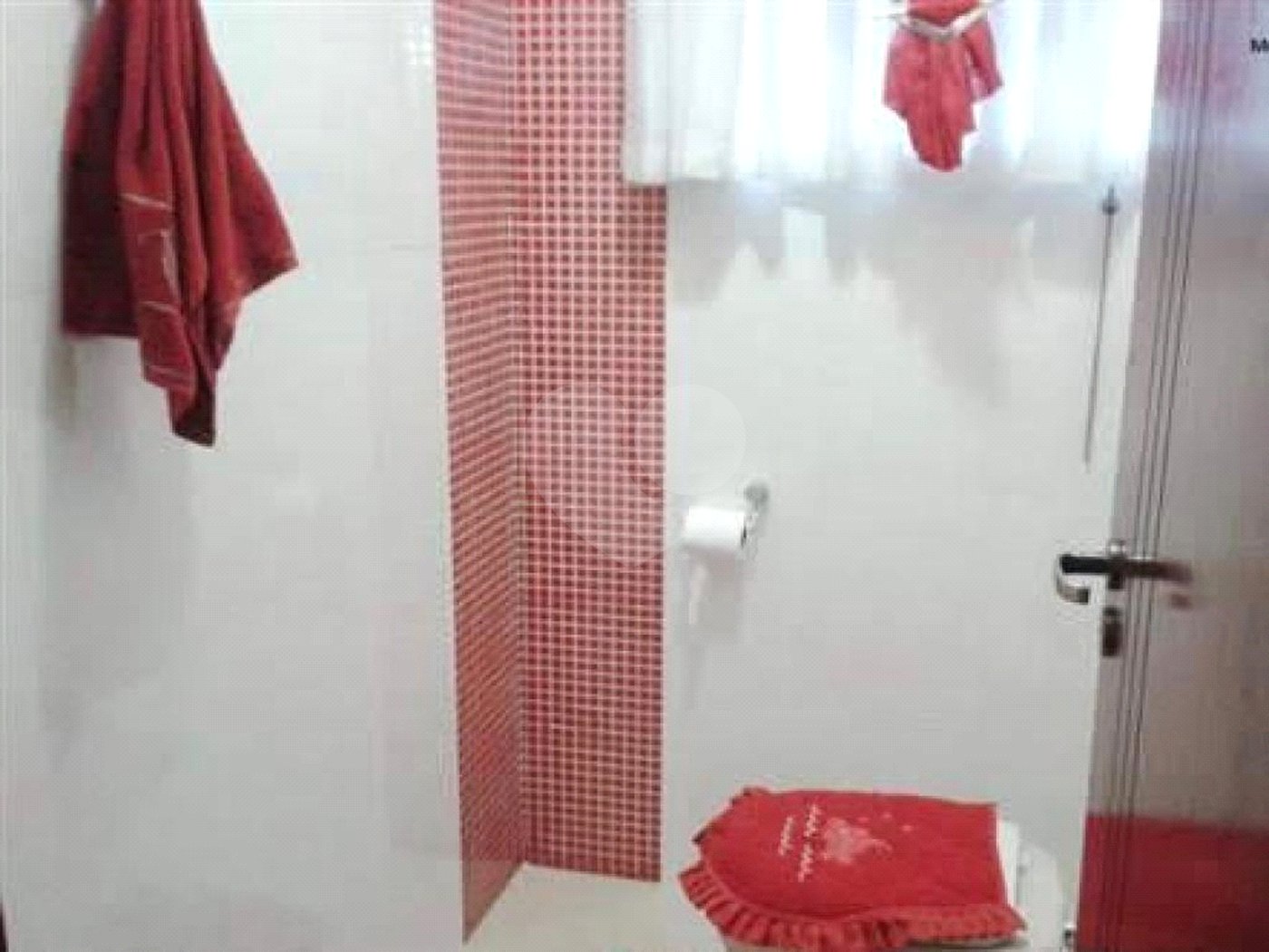Casa à venda com 4 quartos, sendo 1 suíte, em Wanel Ville, Sorocaba, SP