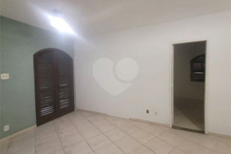 Casa Térrea à venda com 3 quartos em Campo Grande, Rio de Janeiro, RJ