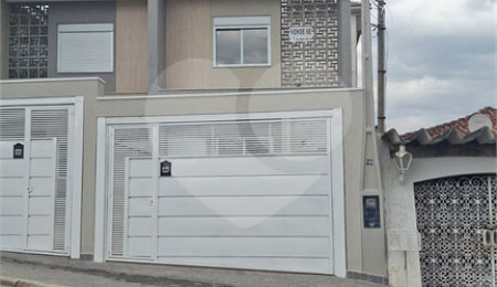 Sobrado à venda com 2 quartos, sendo 1 suíte,  em Arujamérica, Arujá, SP