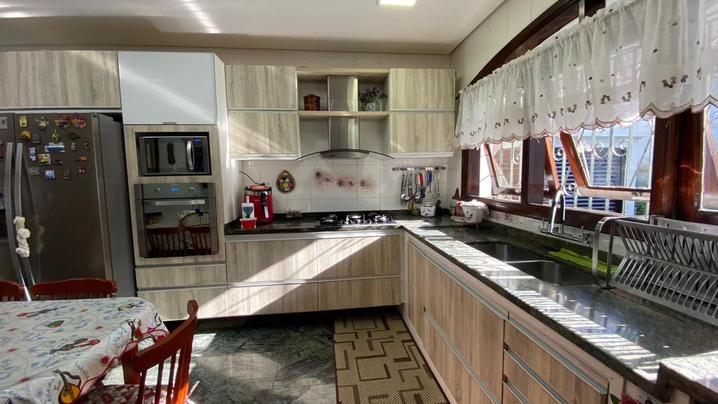 Casa com 4 dormitórios à venda, 380 m² por R$ 2.400.000,00 - Embaré - Santos/SP