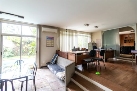 Casa à venda com 4 quartos, sendo 1 suíte, em Jardim Marajoara, São Paulo, SP