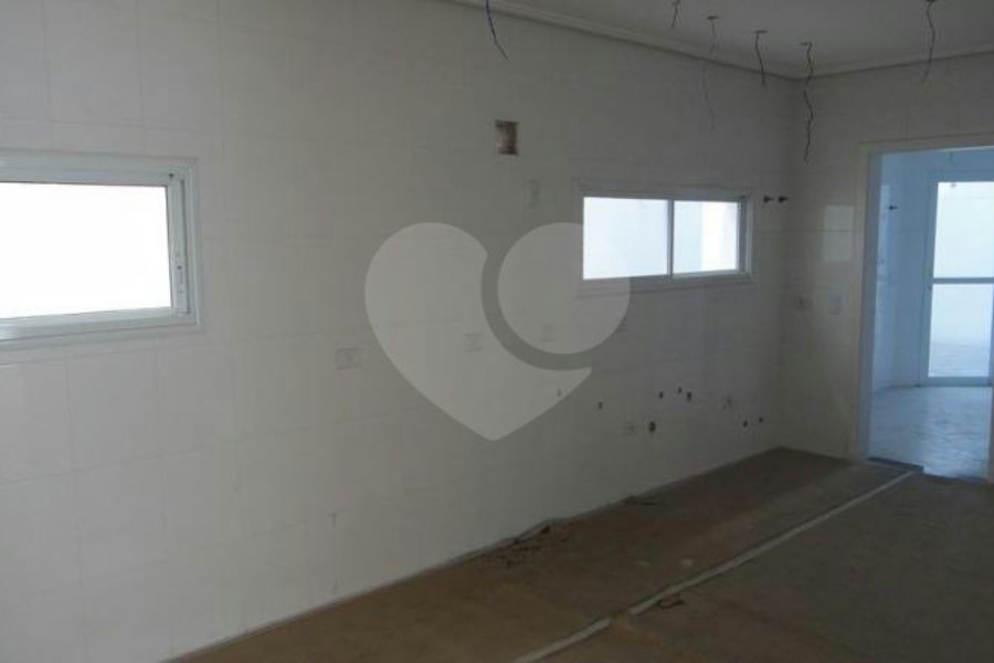 Casa à venda com 3 suítes no condomínio Villa Castanheira, São Paulo - SP
