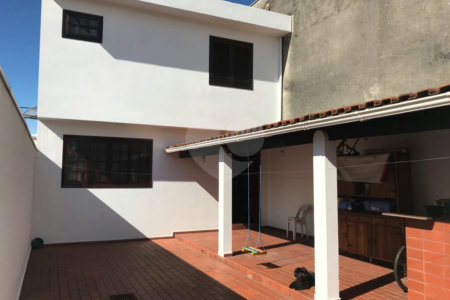 Casa à venda com 2 quartos, sendo 1 suíte, em Lapa de Baixo, São Paulo, SP