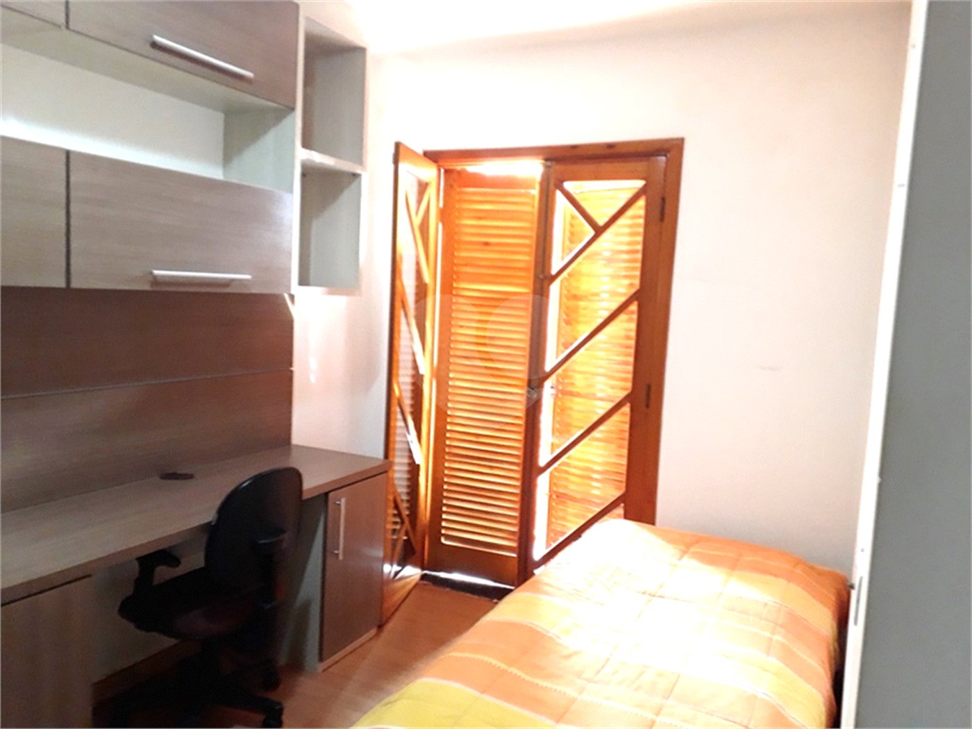 Sobrado à venda com 3 quartos, sendo 2 suítes,  em Santana, São Paulo, SP