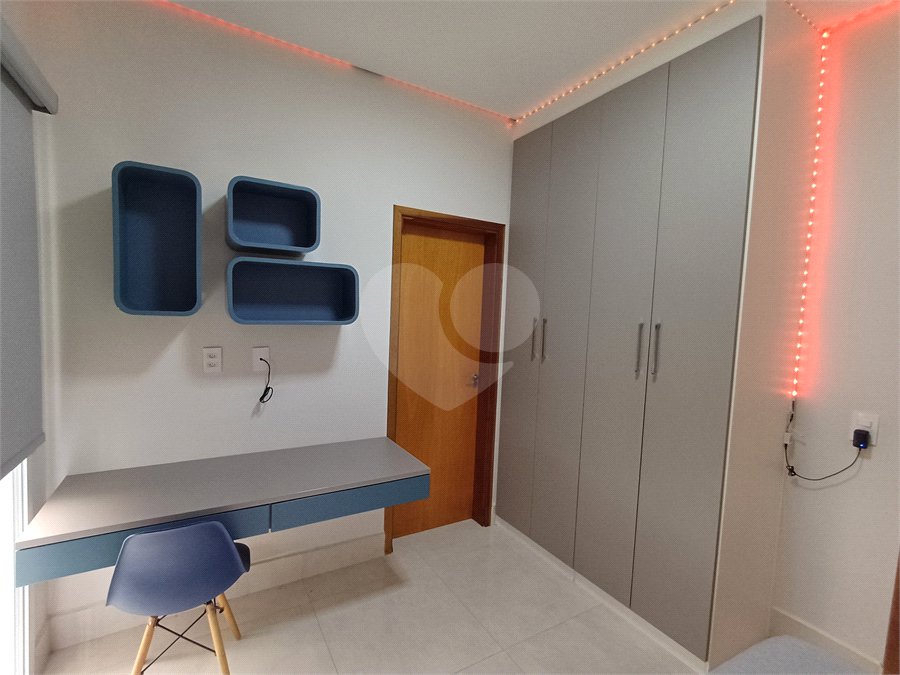 Casa à venda com 3 quartos, sendo 1 suíte, no condomínio Mantova, Indaiatuba - SP