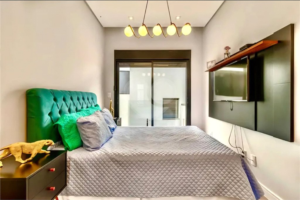 Casa à venda com 4 quartos, sendo 3 suítes, no condomínio Alphaville Nova Esplanada 4, Votorantim - SP