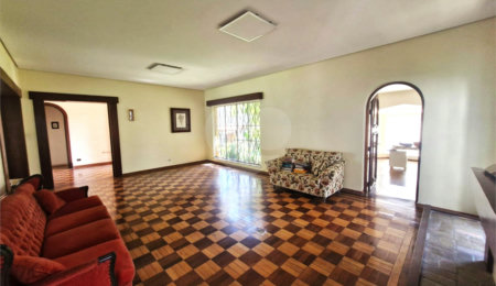 Casa Térrea à venda com 5 quartos em Jardim Petrópolis, São Paulo, SP
