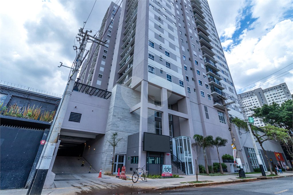 Apartamento à venda com 3 quartos, sendo 1 suíte, em Barra Funda, São Paulo, SP