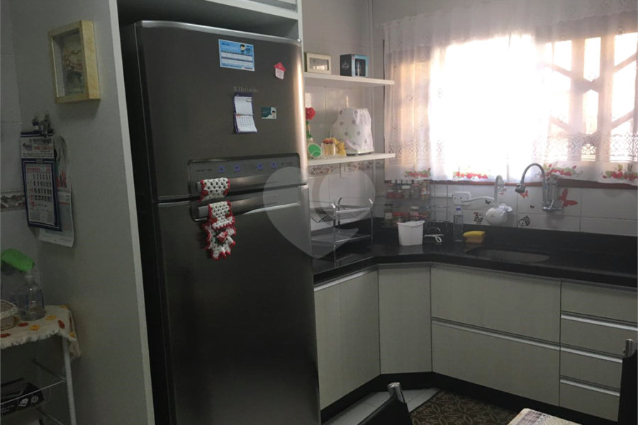 Casa à venda com 3 quartos, sendo 1 suíte, no condomínio Morada de Itapuã, São Paulo - SP