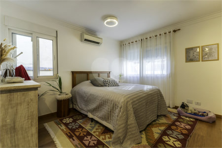 Sobrado à venda com 3 quartos, sendo 1 suíte, em Vila Ipojuca, São Paulo, SP