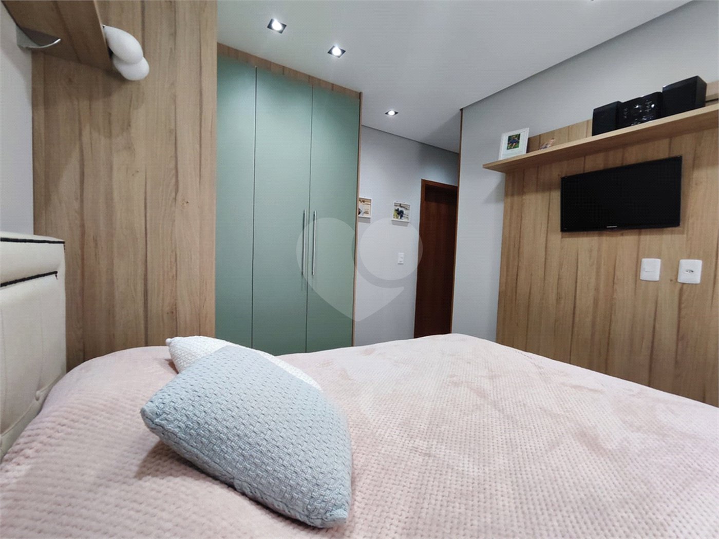 Apartamento à venda com 1 suíte em Vila Independência, Sorocaba, SP