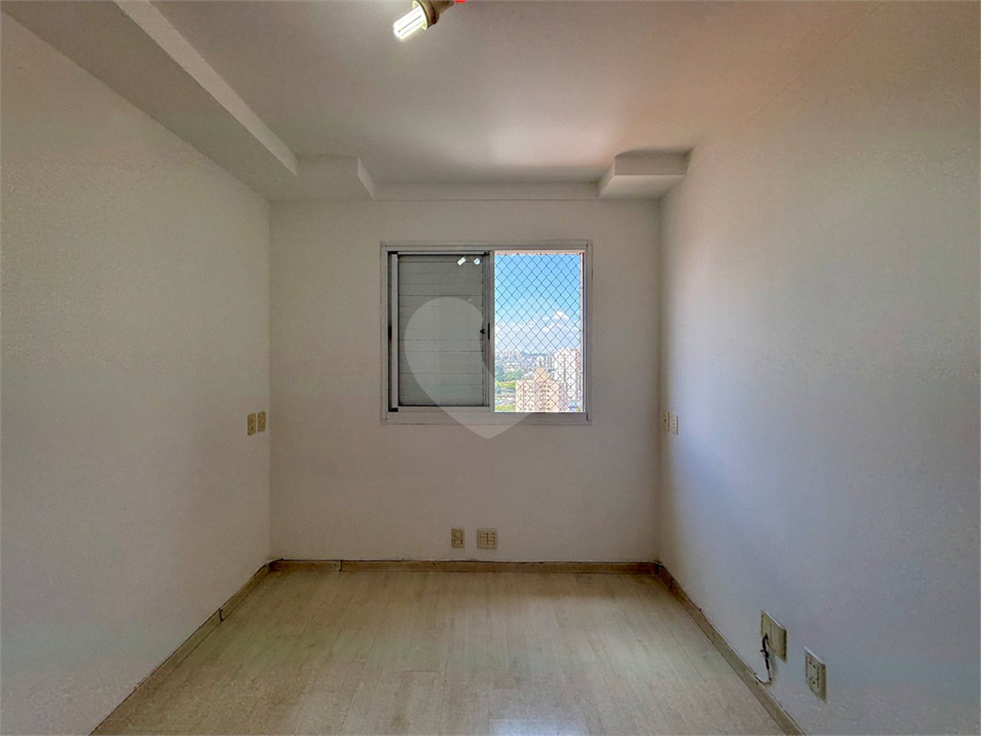 Apartamento à venda com 2 quartos, sendo 1 suíte, em Jardim Marajoara, São Paulo, SP