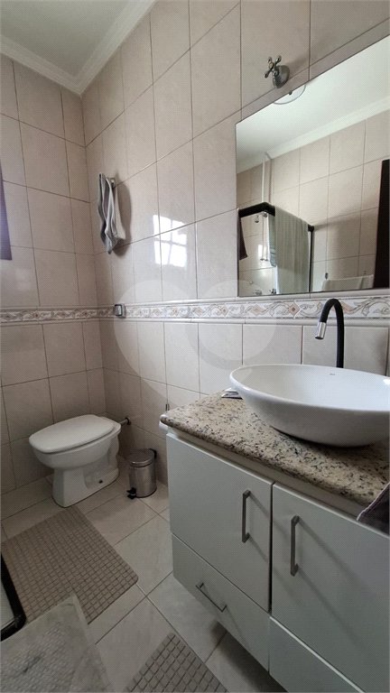 Sobrado à venda com 3 quartos, sendo 1 suíte, em Vila Constança, São Paulo, SP