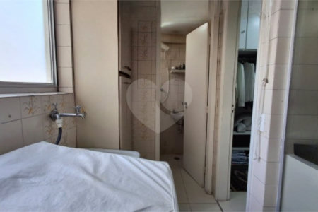 Apartamento à venda com 3 quartos, sendo 1 suíte,  em Indianópolis, São Paulo, SP