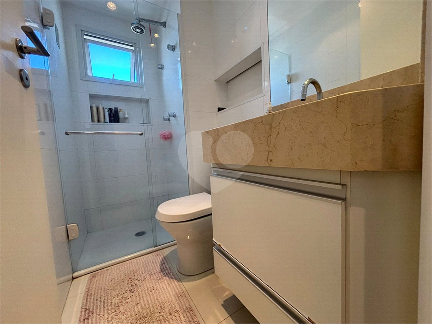 Apartamento à venda com 3 quartos, sendo 1 suíte,  em Santo Amaro, São Paulo, SP