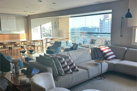 Apartamento à venda com 4 quartos, sendo 3 suítes, em Alto de Pinheiros, São Paulo, SP