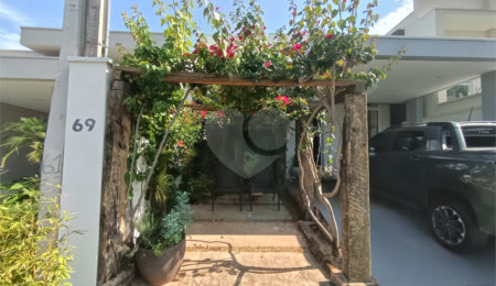 Casa à venda com 3 quartos, sendo 1 suíte,  no condomínio Ipes 2, Tatuí - SP
