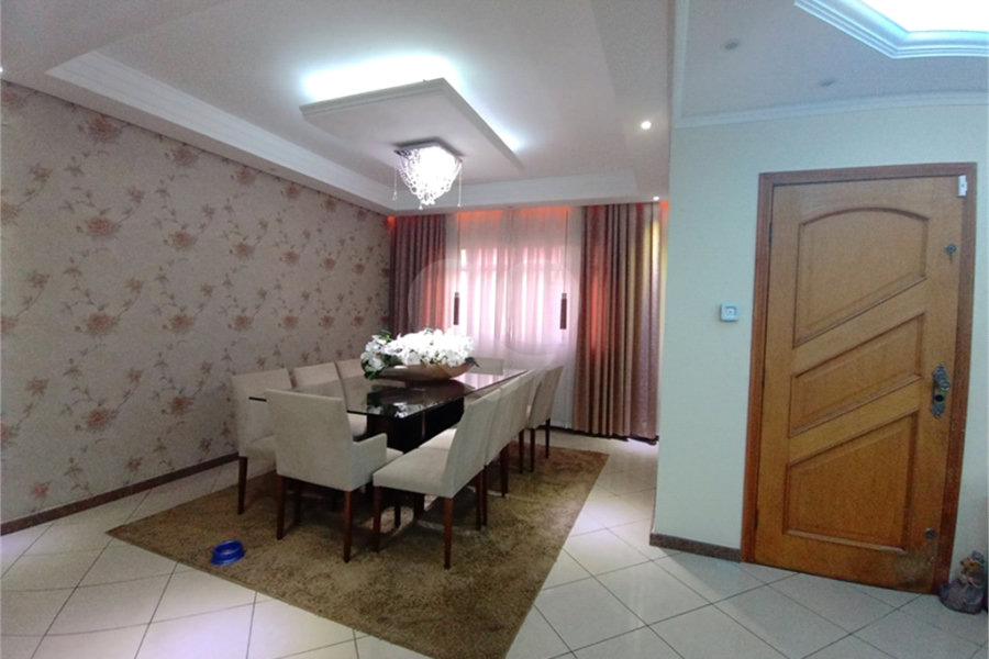 Sobrado à venda com 4 quartos, sendo 1 suíte, em Tremembé, São Paulo, SP