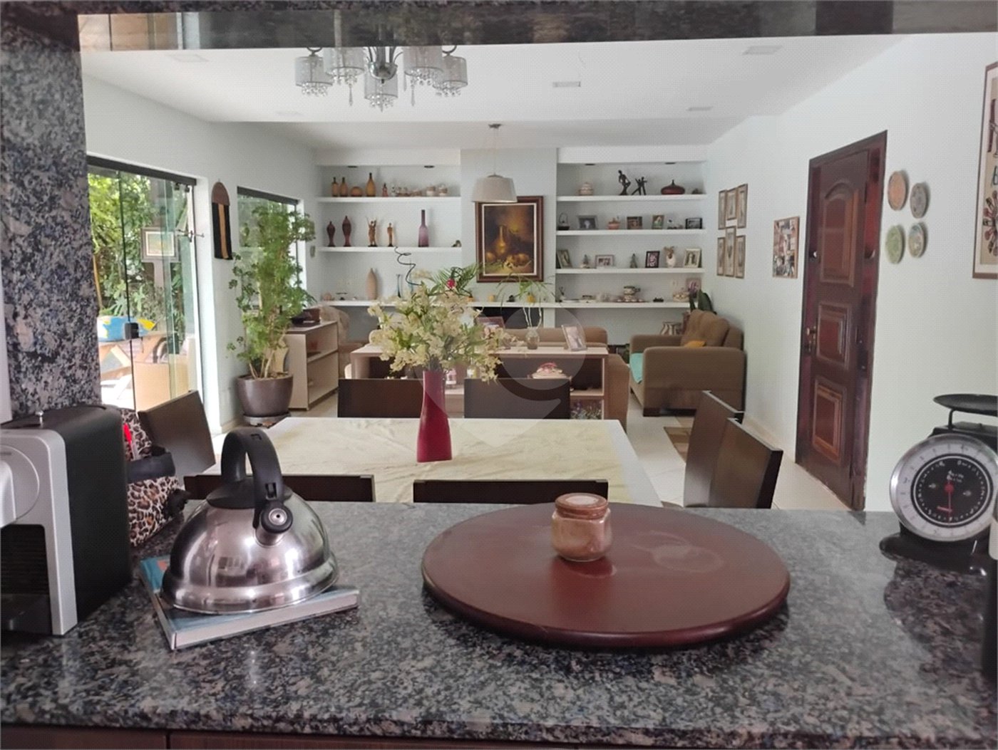 Casa à venda com 3 quartos, sendo 1 suíte,  em Vila Suissa, Mogi das Cruzes, SP
