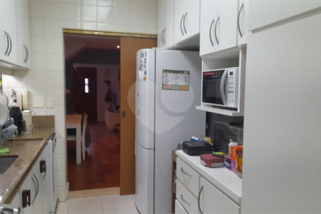 Casa de Vila à venda com 3 quartos em Vila Mariana, São Paulo, SP