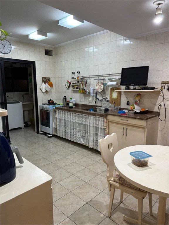 Apartamento à venda com 3 quartos, sendo 1 suíte,  em Jardim das Acácias, São Paulo, SP