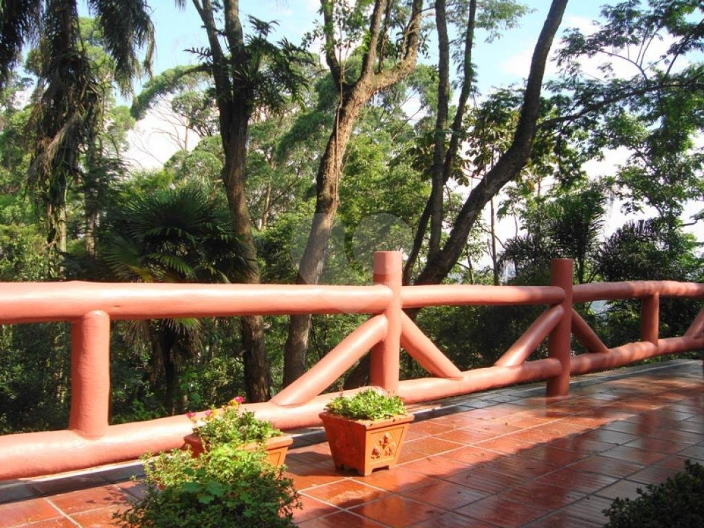 Casa à venda com 3 quartos, sendo 2 suítes, no condomínio Jardim Ibiratiba, São Paulo - SP