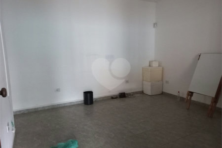 Sobrado à venda com 3 quartos, sendo 2 suítes, em Parada Inglesa, São Paulo, SP