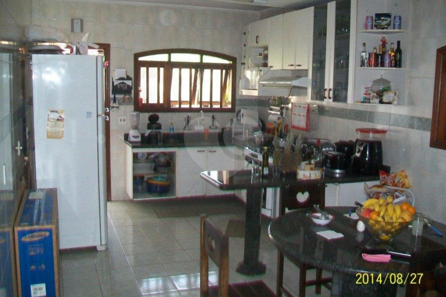 Sobrado à venda com 3 suítes em Vila Mazzei, São Paulo, SP