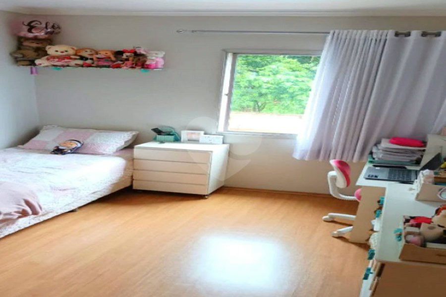 Apartamento à venda com 2 quartos, sendo 1 suíte,  em Jardim Itacolomi, São Paulo, SP
