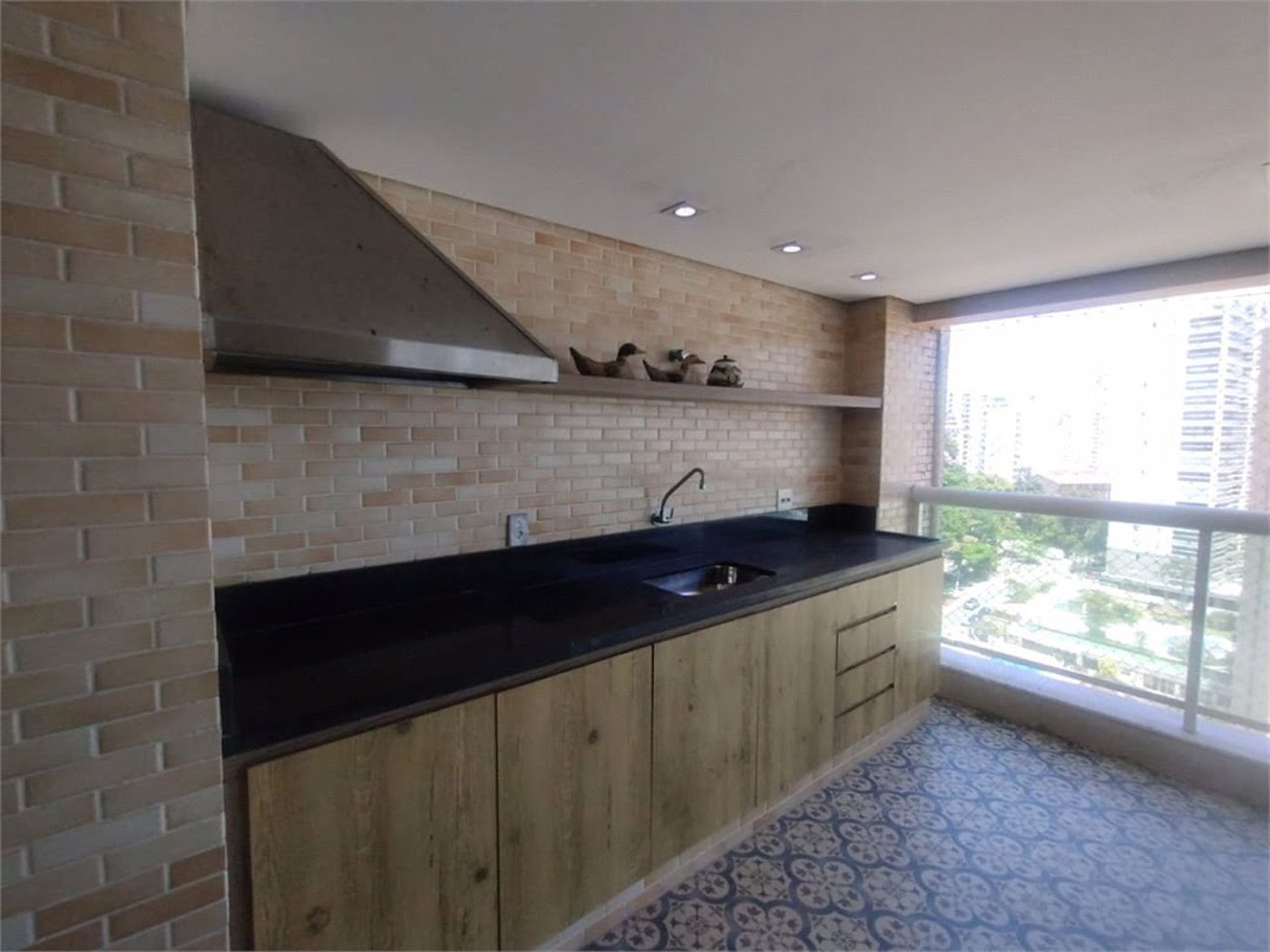 Apartamento Residencial à venda, Jardim Astúrias, Guarujá - AP0683.
