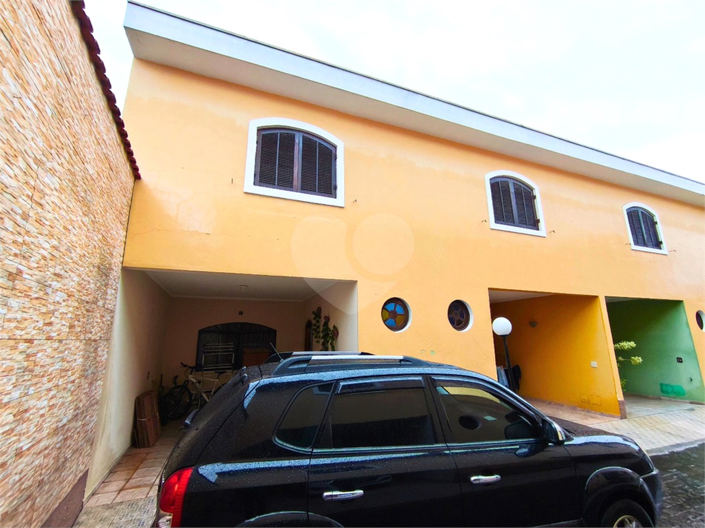 Casa à venda com 3 quartos, sendo 1 suíte, no condomínio Res Crisciúma, São Paulo - SP