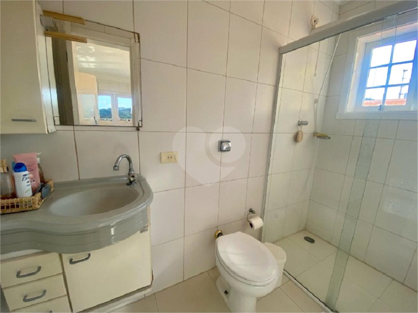 Casa à venda com 4 quartos, sendo 3 suítes, em Jardim Maia, Guarulhos, SP