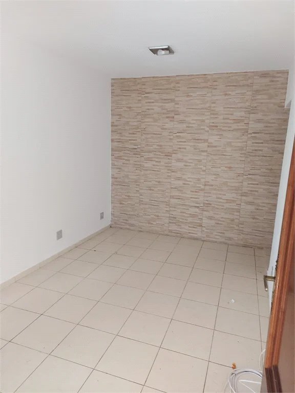 Casa à venda com 4 quartos, sendo 1 suíte, em Vila Pirajussara, São Paulo, SP
