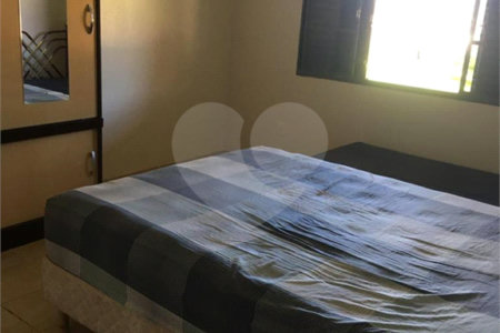 Sobrado à venda com 4 quartos, sendo 1 suíte,  em Vila Asem, Itapetininga, SP