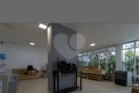 Apartamento à venda com 3 quartos, sendo 1 suíte,  em Aclimação, São Paulo, SP