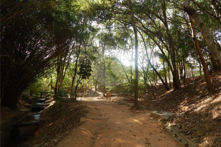 Casa à venda com 3 suítes no condomínio Recanto dos Paturis, Vinhedo - SP