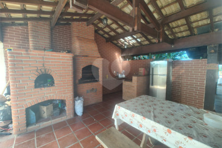 Chácara à venda com 4 quartos, sendo 3 suítes, em Campos de Atibaia, Atibaia, SP